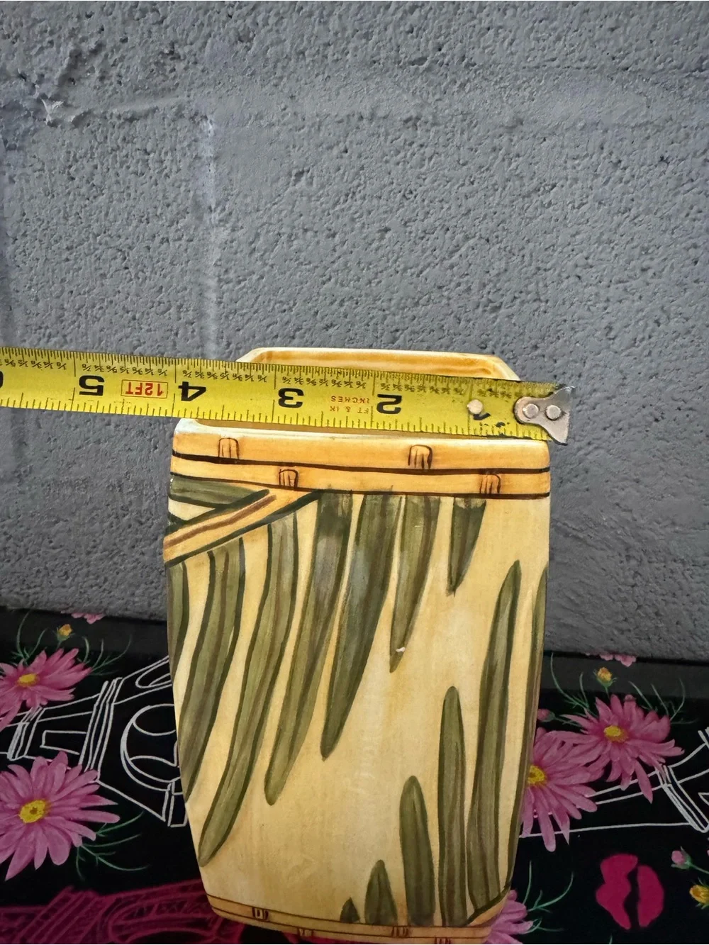 Island plantations Hand-Painted Green Leaf Ceramic Vase
